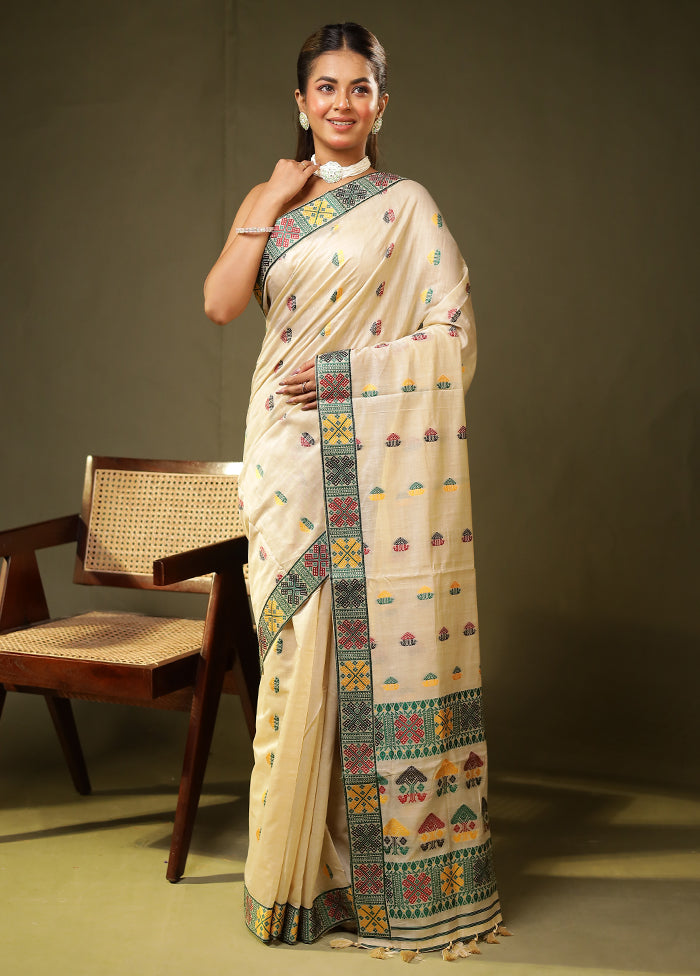 Cream Assam Silk Saree With Blouse Piece