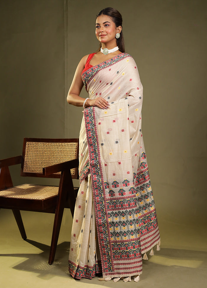 Cream Assam Silk Saree With Blouse Piece