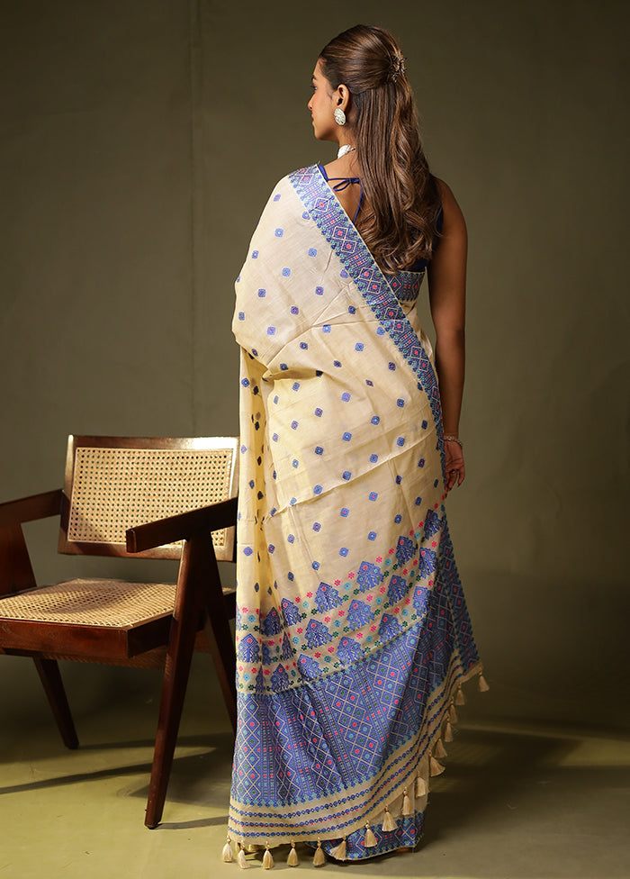 Cream Assam Silk Saree With Blouse Piece