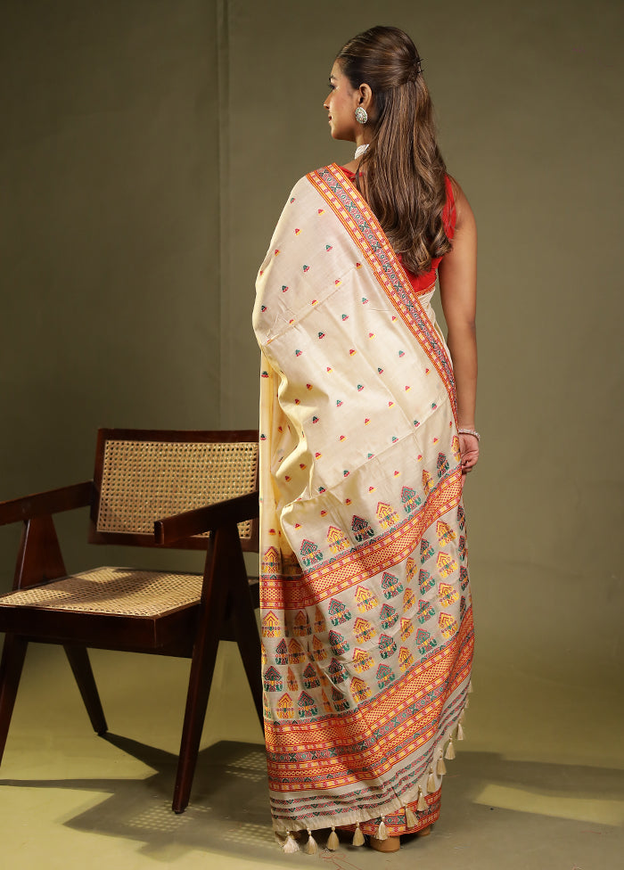 Cream Assam Silk Saree With Blouse Piece