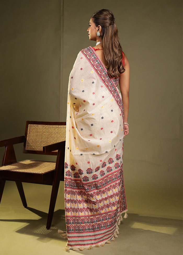 Cream Assam Silk Saree With Blouse Piece