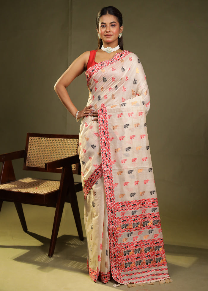 Cream Assam Silk Saree With Blouse Piece