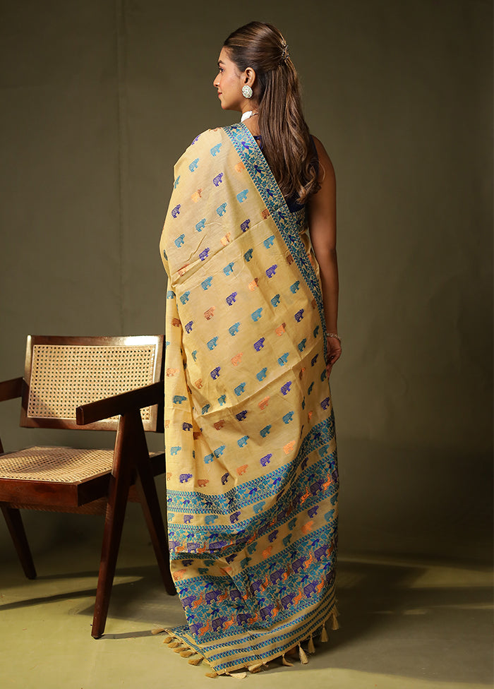 Cream Assam Silk Saree With Blouse Piece