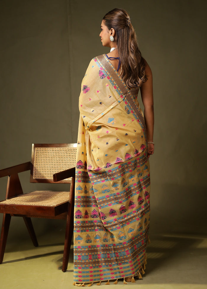 Cream Assam Silk Saree With Blouse Piece