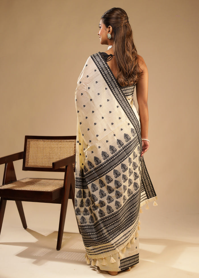Cream Assam Silk Saree With Blouse Piece