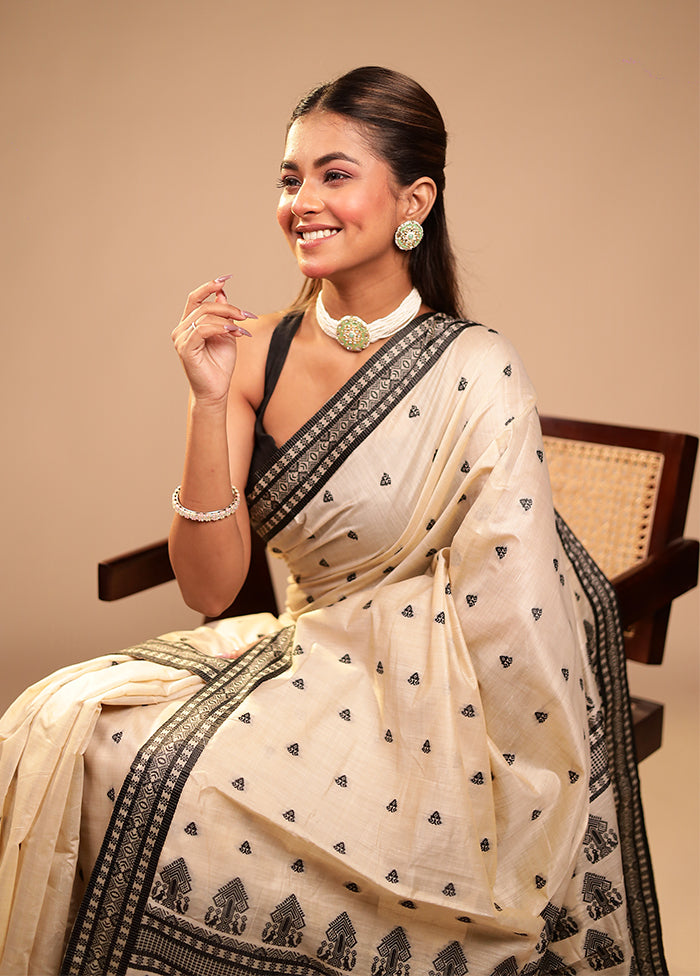Cream Assam Silk Saree With Blouse Piece