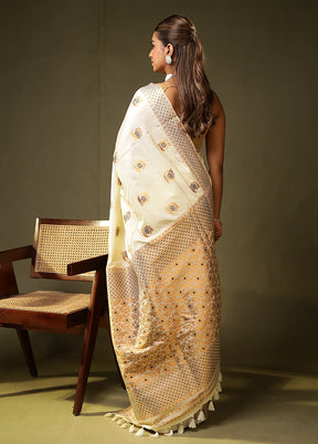 Cream Assam Silk Saree With Blouse Piece