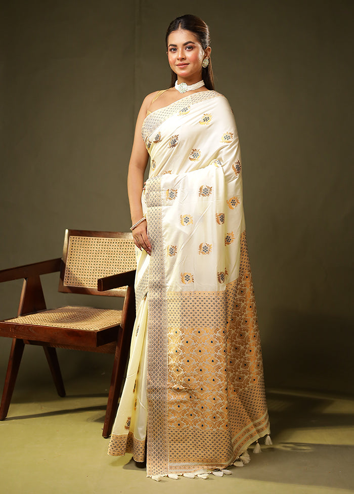 Cream Assam Silk Saree With Blouse Piece