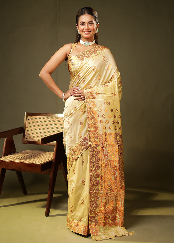 Cream Assam Silk Saree With Blouse Piece