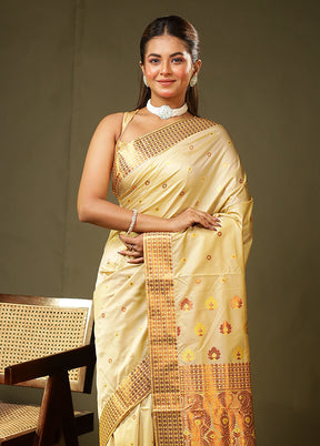 Cream Assam Silk Saree With Blouse Piece