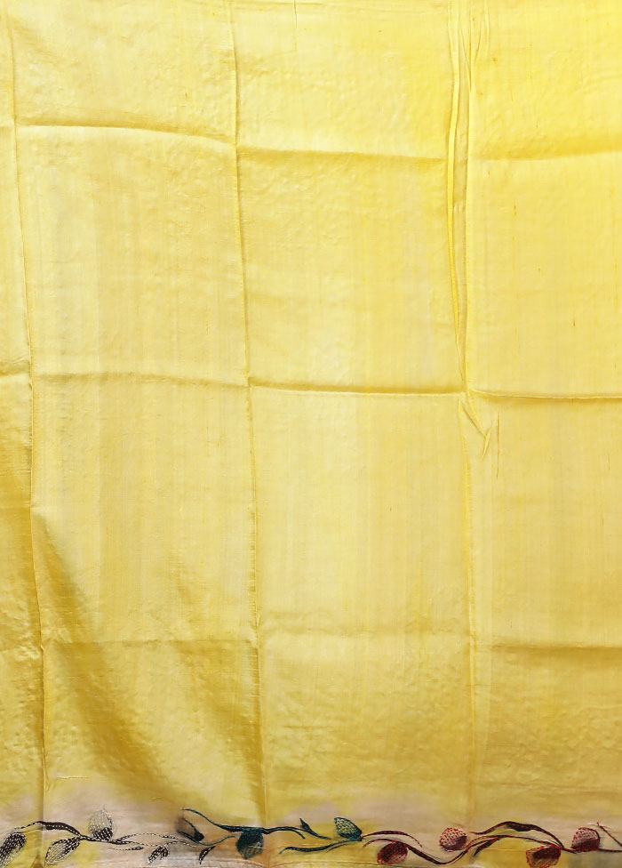 Cream Handloom Tussar Pure Silk Saree With Blouse Piece