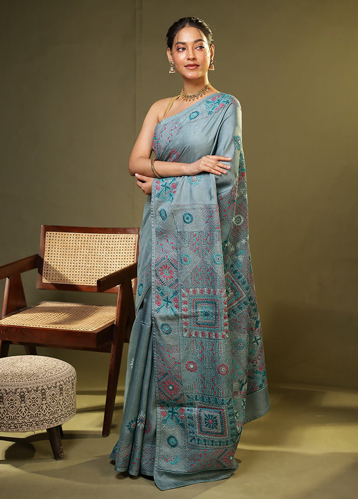 Green Handloom Tussar Pure Silk Saree With Blouse Piece