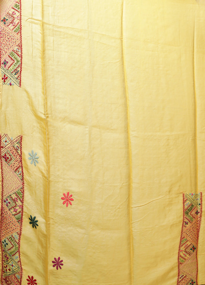 Yellow Handloom Tussar Pure Silk Saree With Blouse Piece