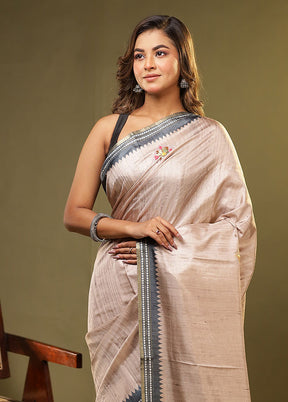 Cream Tussar Silk Saree With Blouse Piece
