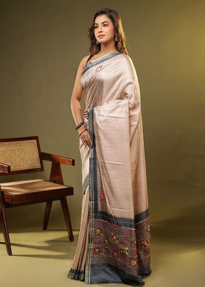 Cream Tussar Silk Saree With Blouse Piece