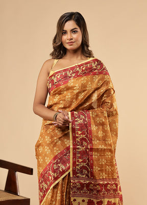 Cream Printed Pure Silk Saree With Blouse Piece
