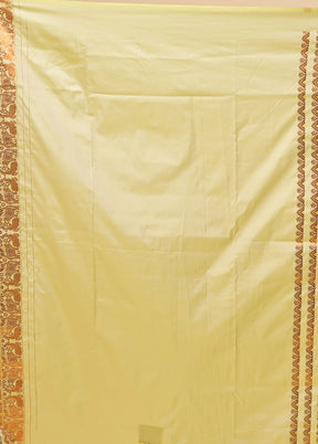 Green Assam Silk Saree With Blouse Piece