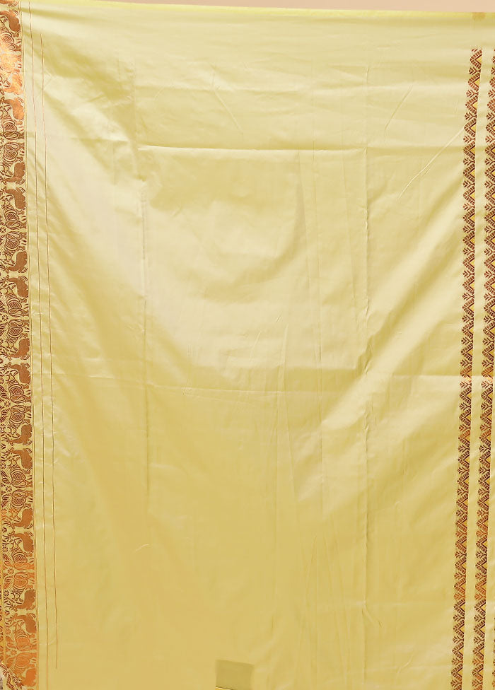 Green Assam Silk Saree With Blouse Piece