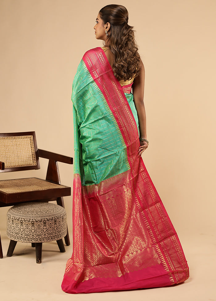Green Handloom Kanjivaram Pure Silk Saree With Blouse Piece