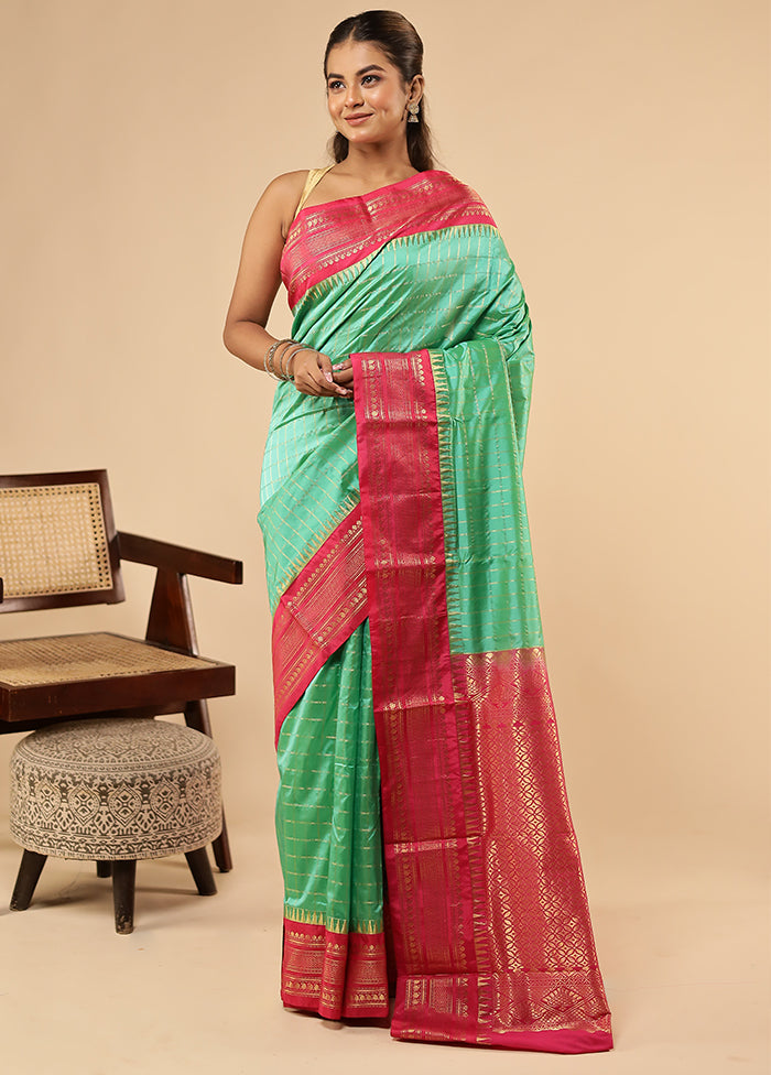 Green Handloom Kanjivaram Pure Silk Saree With Blouse Piece
