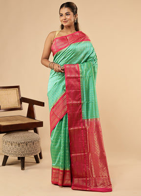 Green Handloom Kanjivaram Pure Silk Saree With Blouse Piece