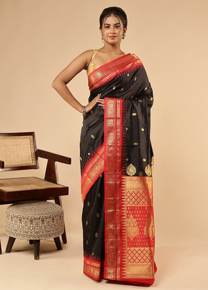Black Handloom Kanchipuram Pure Silk Saree With Blouse Piece