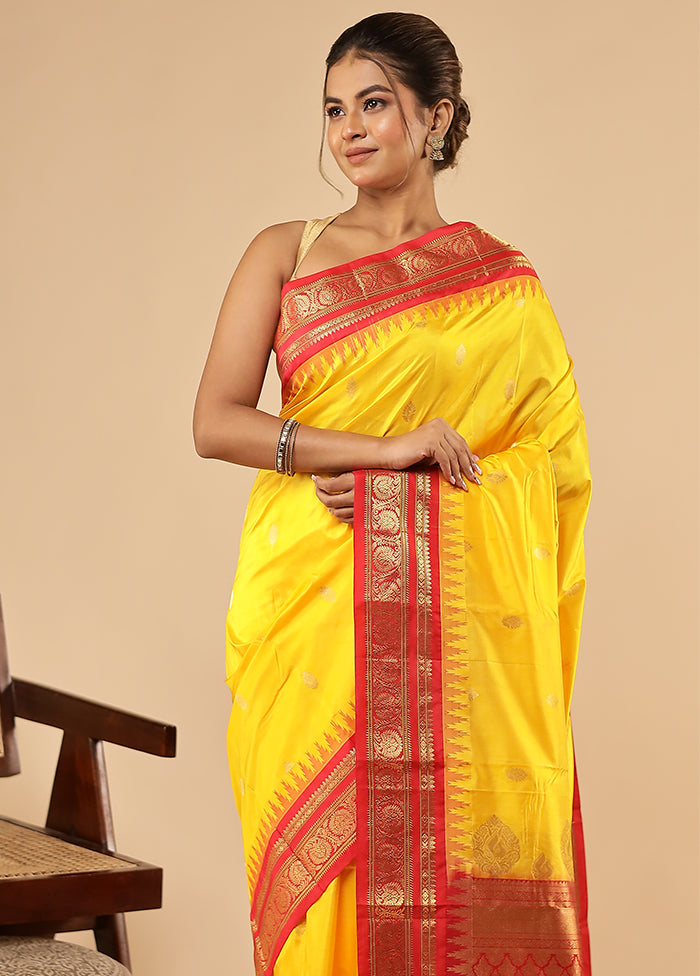 Yellow Handloom Kanchipuram Pure Silk Saree With Blouse Piece