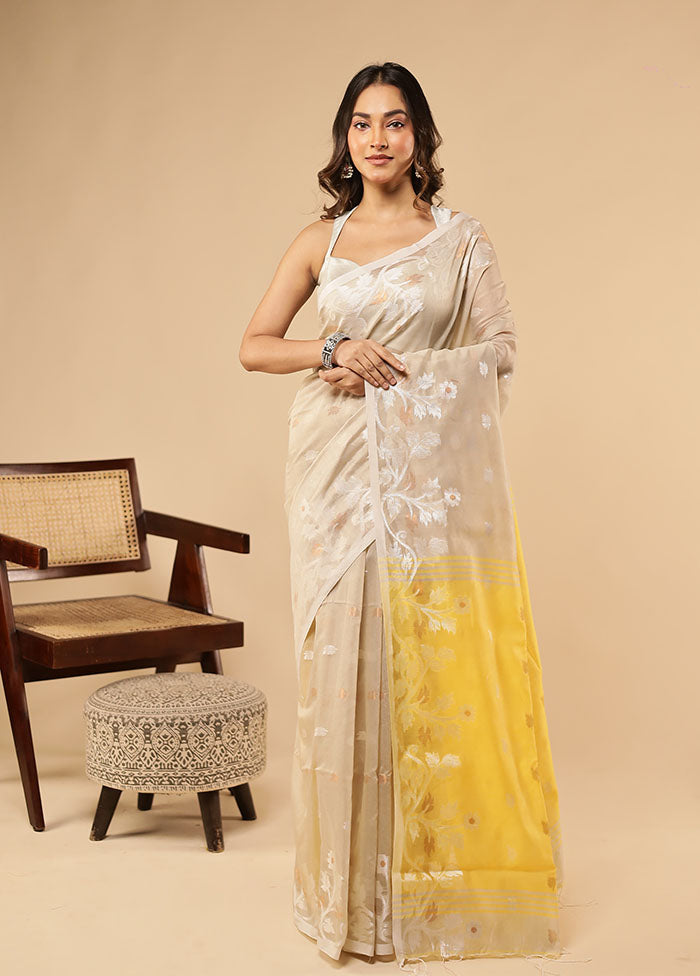 Yellow Matka Silk Saree With Blouse Piece