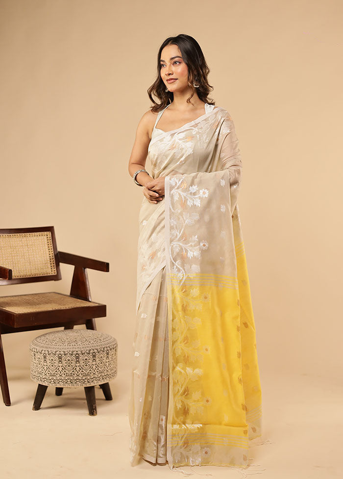 Yellow Matka Silk Saree With Blouse Piece