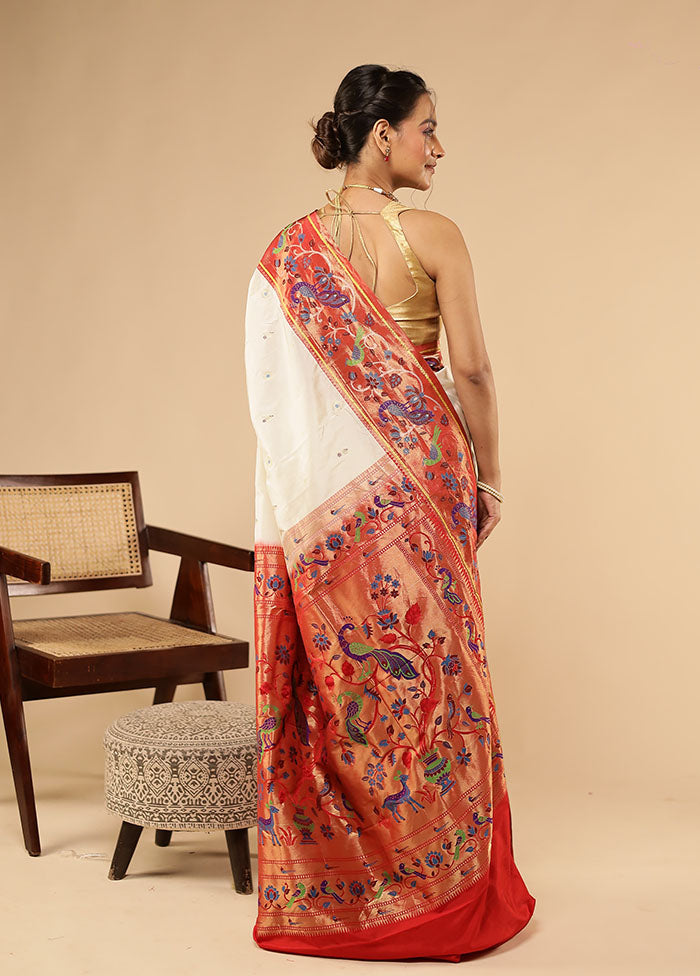White Kanjivaram Silk Saree With Blouse Piece