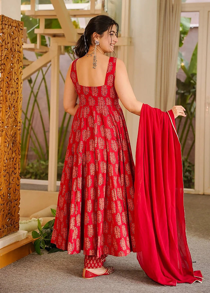 3 Pc Red Muslin Suit Set
