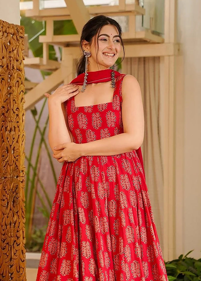 3 Pc Red Muslin Suit Set