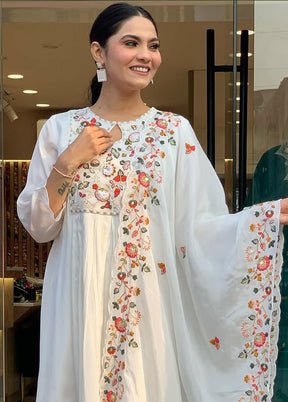 3 Pc White Readymade Viscose Dupatta Suit Set