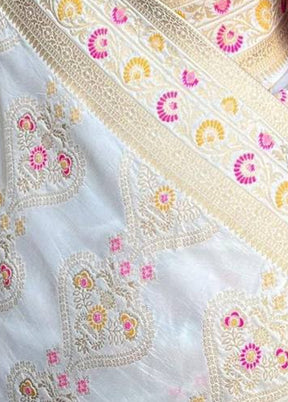 White Spun Silk Saree With Blouse Piece