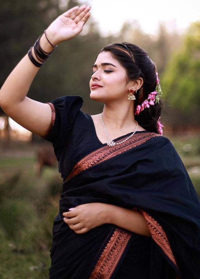 Black Spun Silk Saree With Blouse Piece