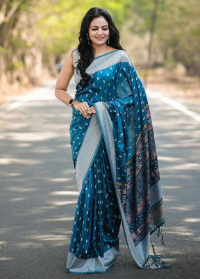 Blue Spun Silk Saree With Blouse Piece