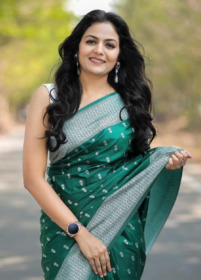 Green Spun Silk Saree With Blouse Piece