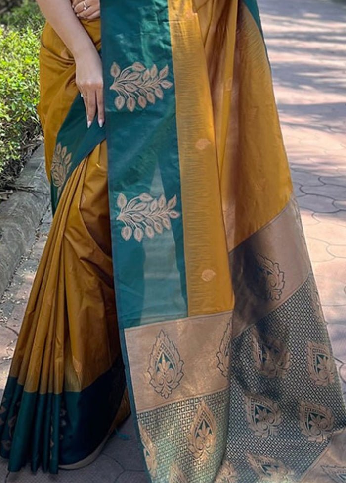Multicolor Spun Silk Saree With Blouse Piece