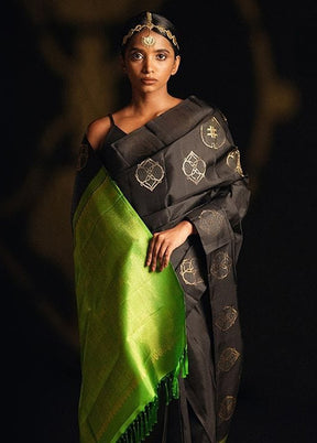 Black Spun Silk Saree With Blouse Piece