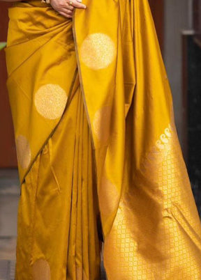 Yellow Spun Silk Saree With Blouse Piece