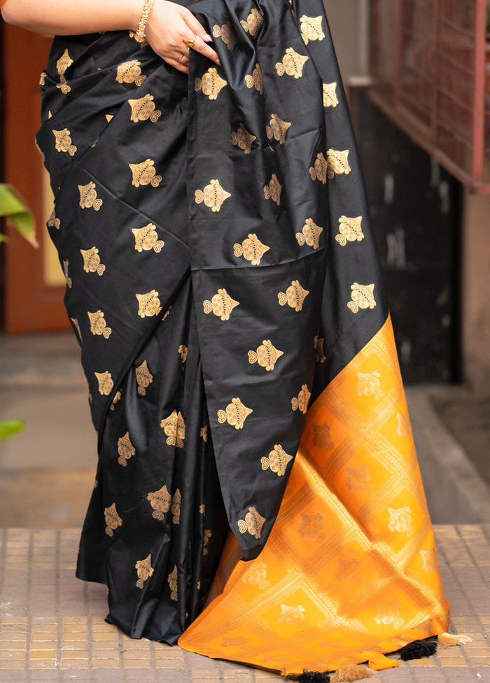 Black Spun Silk Saree With Blouse Piece