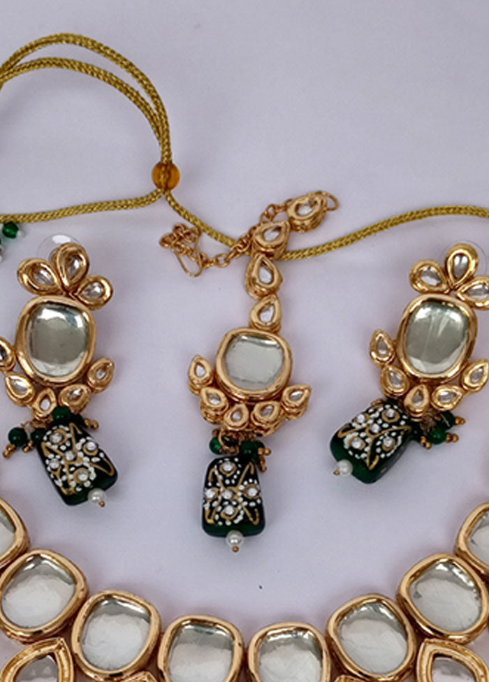 Red And Green Kundan Jewellery Set With Mangtika - Indian Silk House Agencies