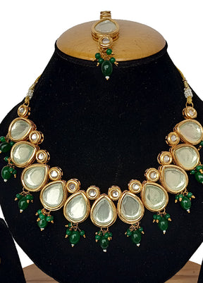 Emerald Green Kundan Jewellery Set With Mangtika - Indian Silk House Agencies