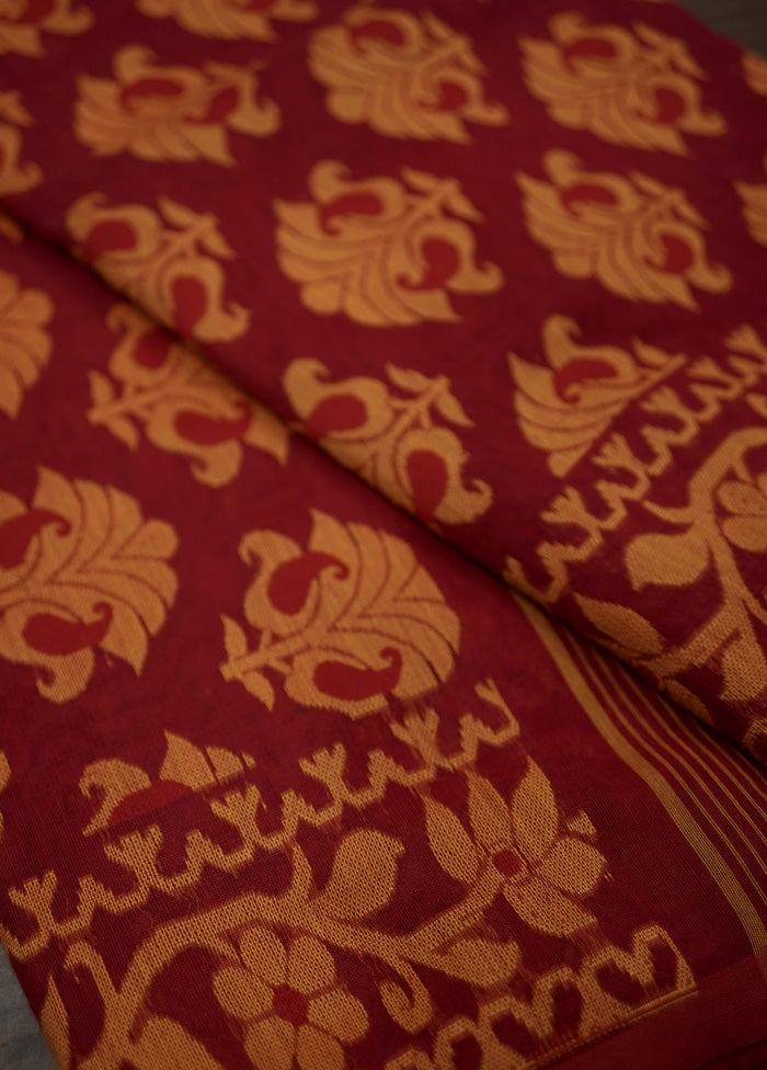 Red Tant Jamdani Saree Without Blouse Piece