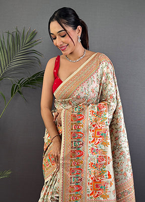Green Spun Silk Saree With Blouse Piece