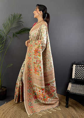 Green Spun Silk Saree With Blouse Piece
