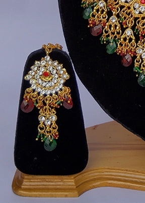 Multicolor Alloy Jewellery Set (1 Necklace, 1 Pair Earrings, 1 Mang Tikka)