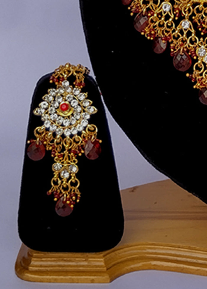 Multicolor Alloy Jewellery Set (1 Necklace, 1 Pair Earrings, 1 Mang Tikka)