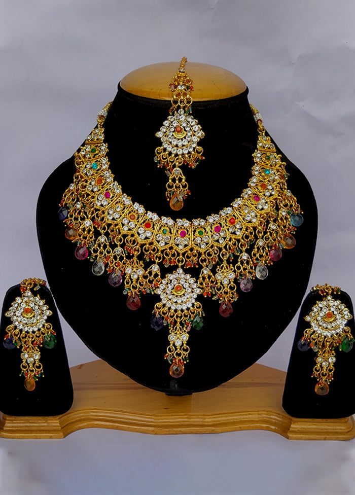 Multicolor Alloy Jewellery Set (1 Necklace, 1 Pair Earrings, 1 Mang Tikka)