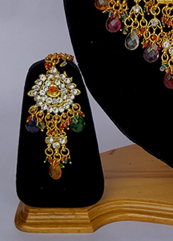 Multicolor Alloy Jewellery Set (1 Necklace, 1 Pair Earrings, 1 Mang Tikka)